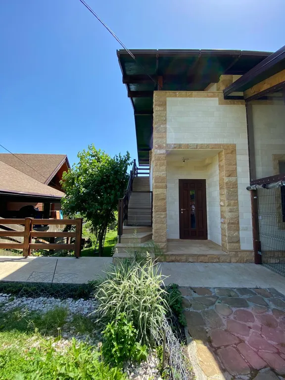 Коттедж Дом у леса — Сочи