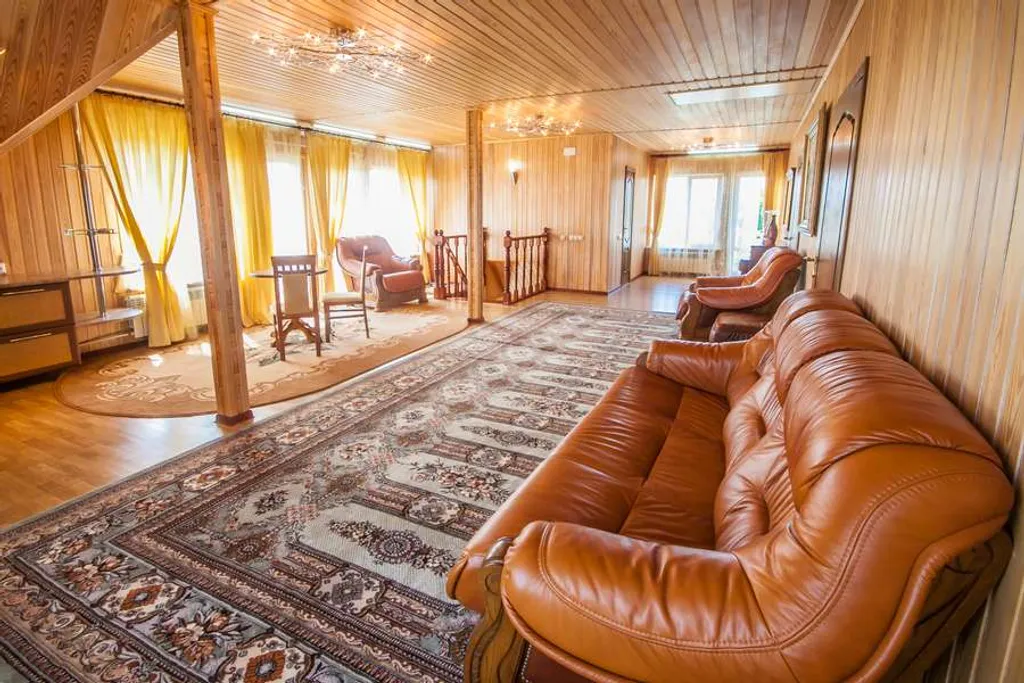 Усадьба с террасой у озера