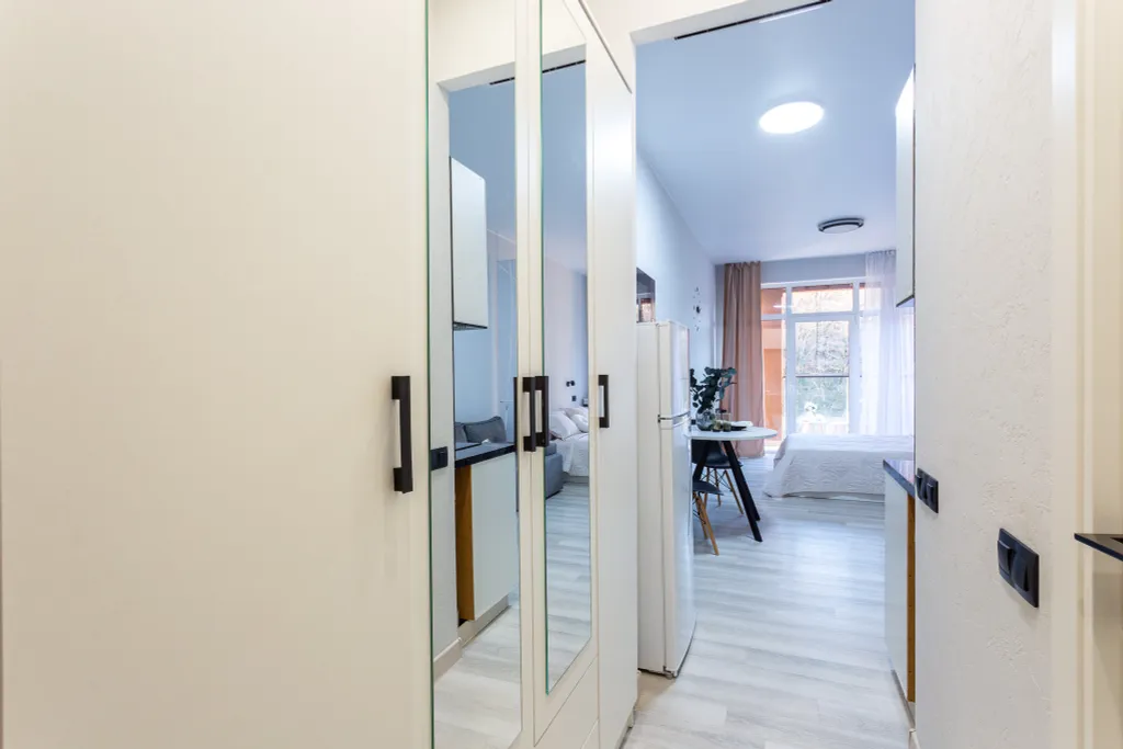 Студия Аллея 114 с балконом и видом на лесопарк