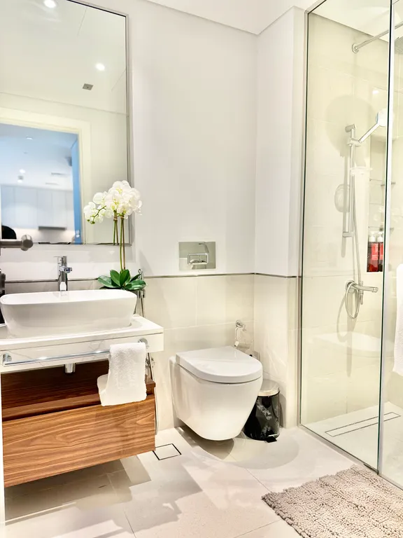 Новая квартира около отеля Burj Al Arab с террасой