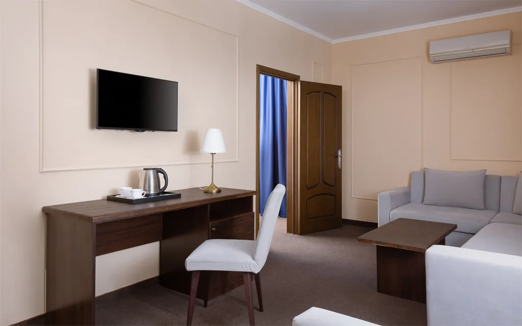 Family Room with balcony