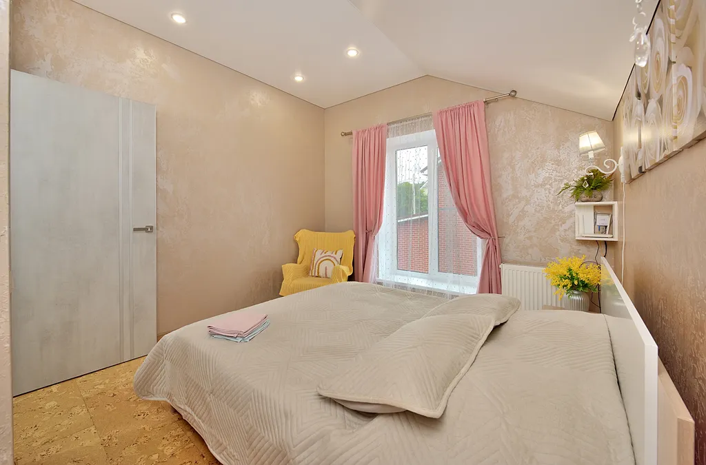 Уютный дом на берегу озера Банное