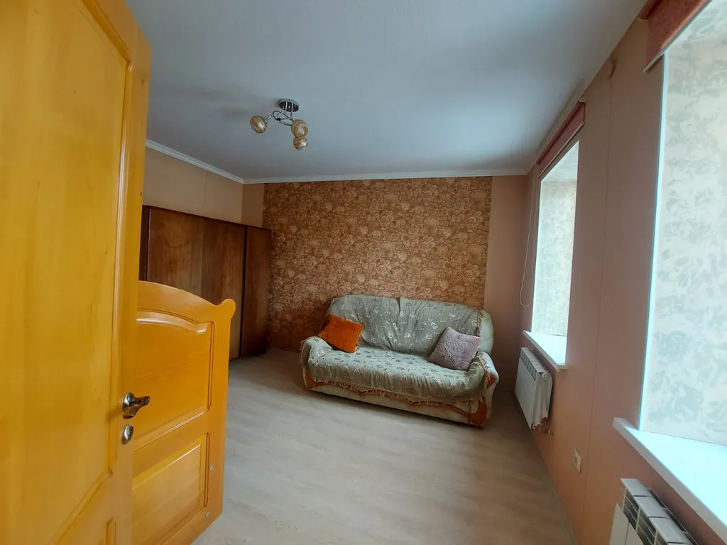 Дом в центре города на набережной реки Терек