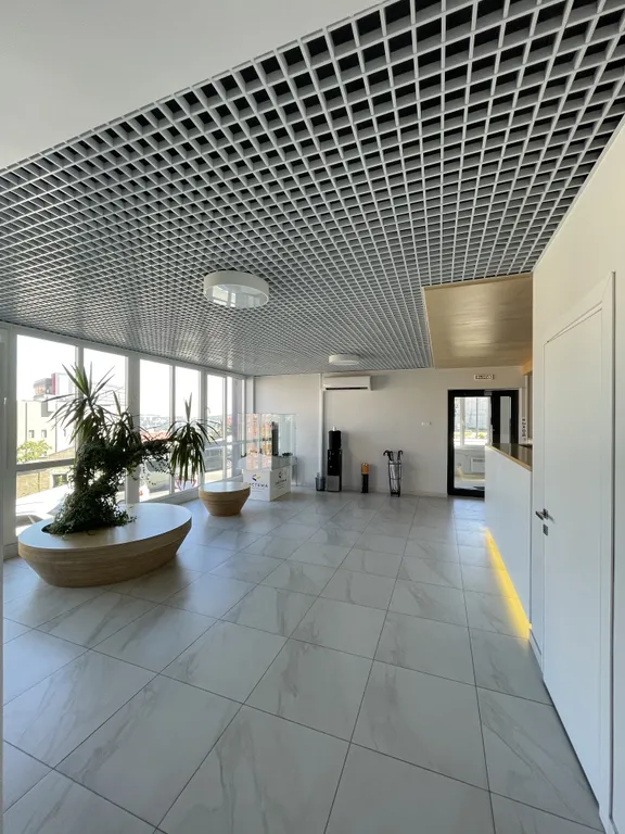 Приватная квартира в доме бизнес-класса с панорамной крышей