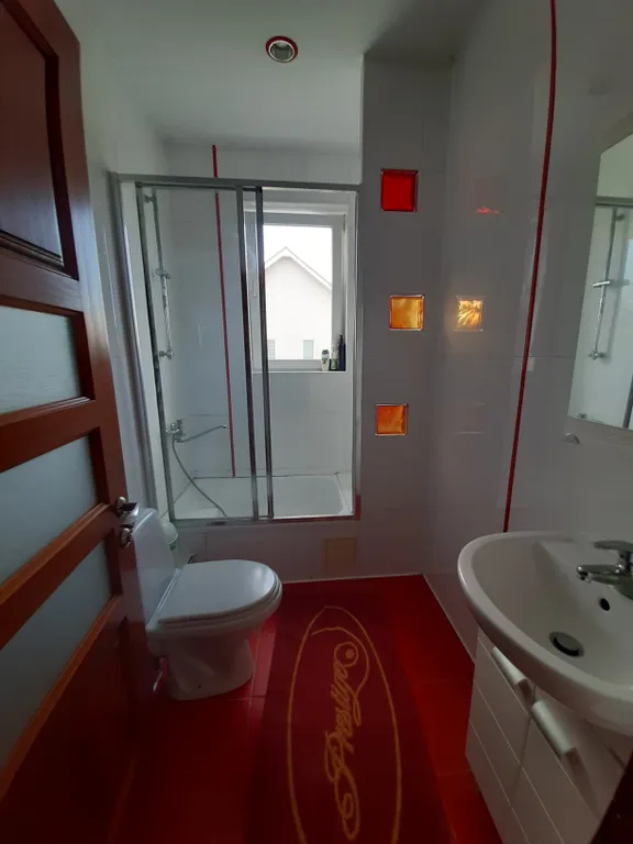 6-комнатный Дом