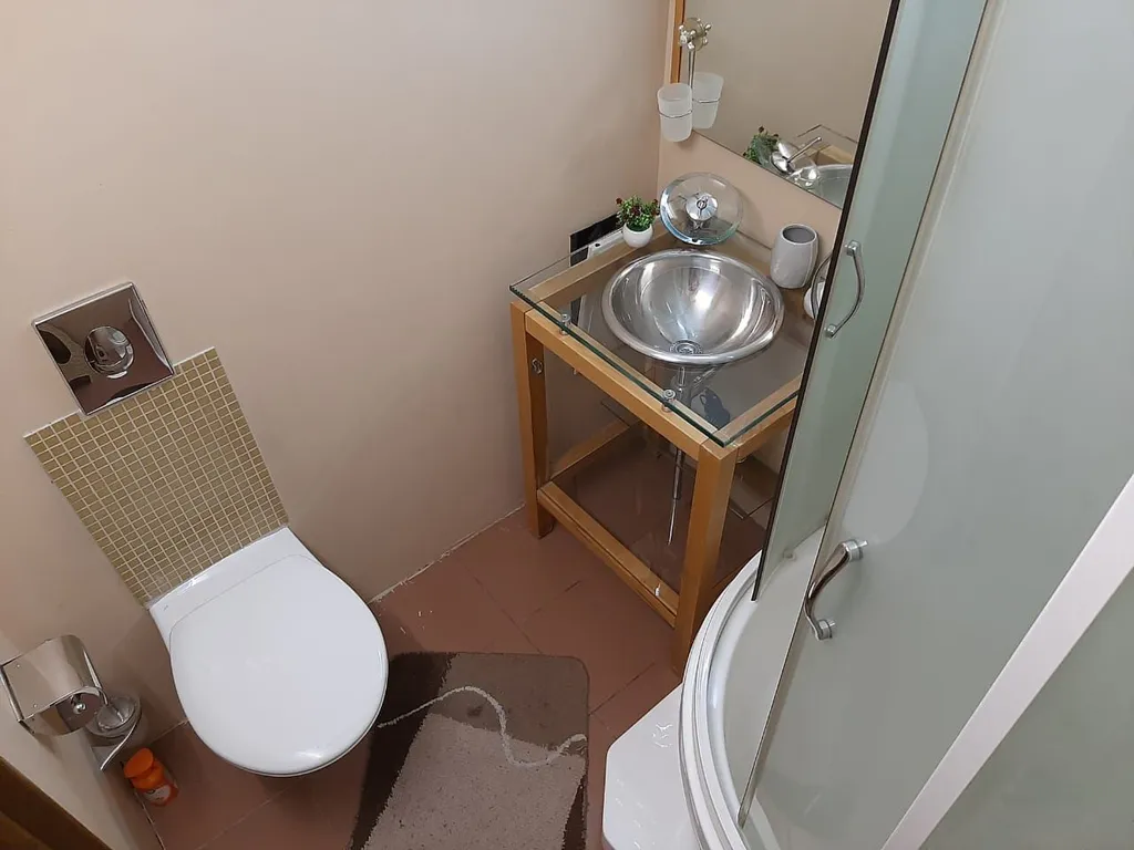 Просторная квартира с балконом в центре