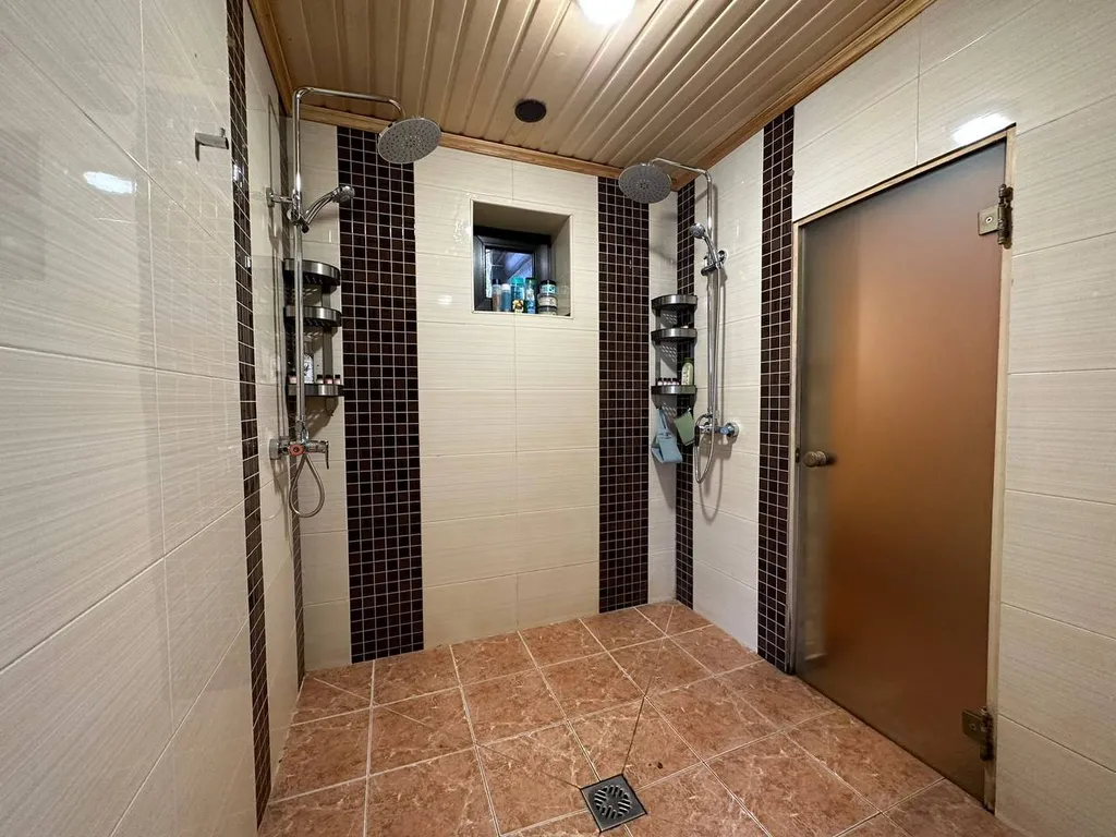 Коттедж на берегу Суходольского озера