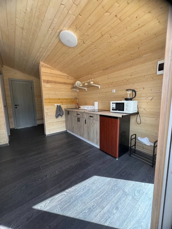 Дом в горах у реки с подогреваемым бассейном, баней и чаном