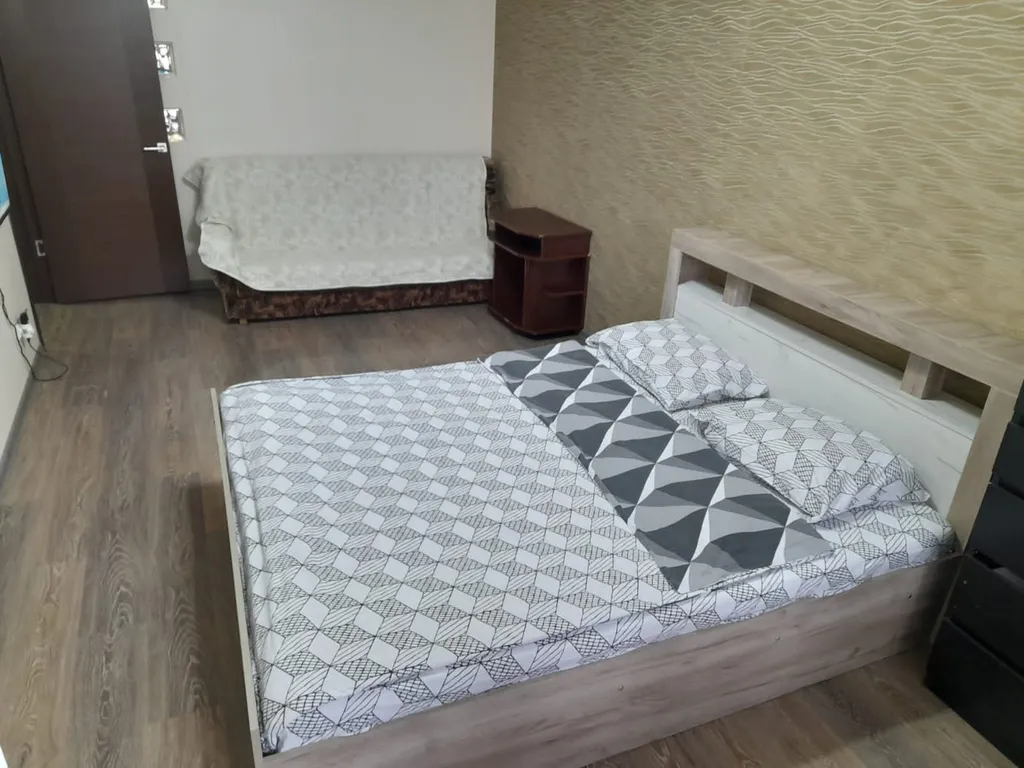 Хорошая квартира недалеко от МНТК Микрохирургия глаза — аренда посуточно в Чебоксары