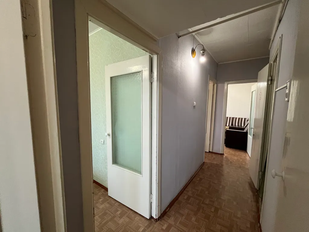 Трехкомнатная с большой лоджией