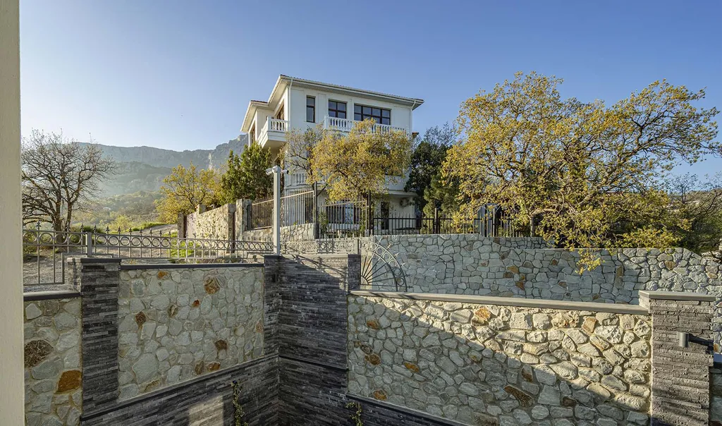 Комфорт "Ай-Петри" с видом на горы