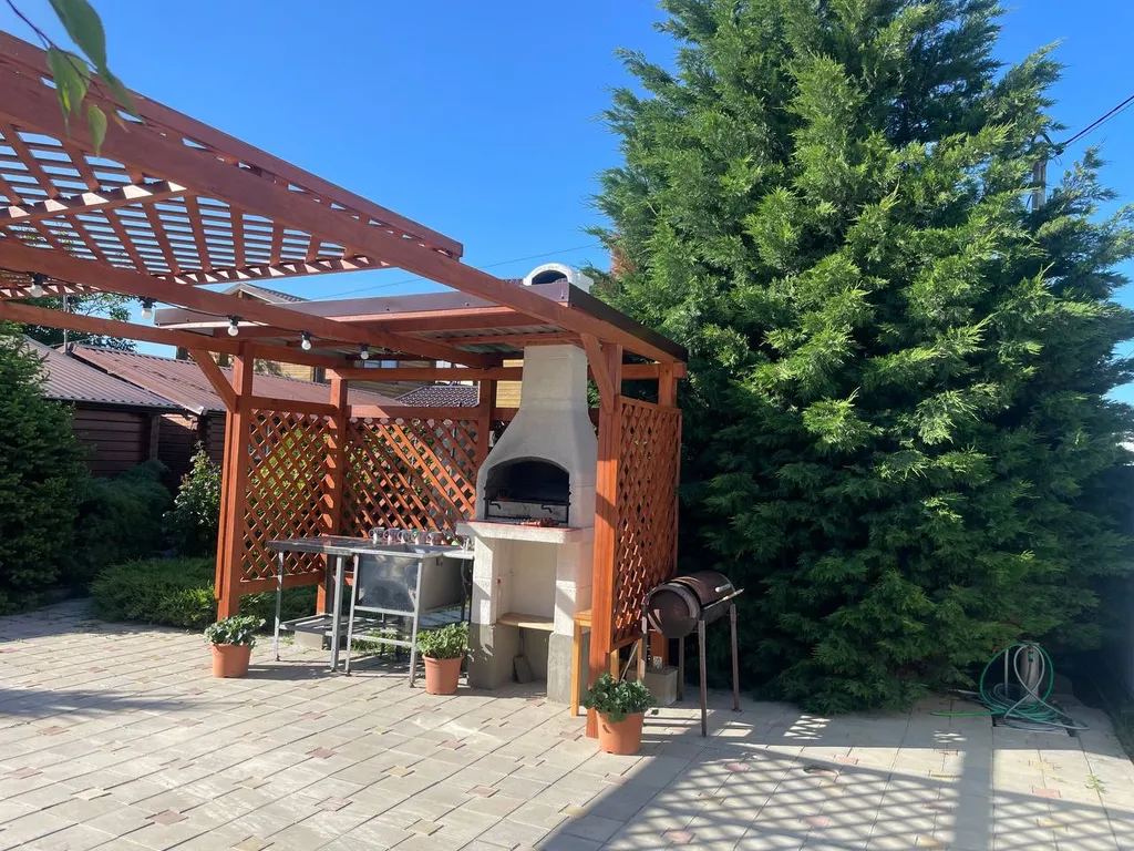 Коттедж Коттедж с террасой у моря — Кучугуры