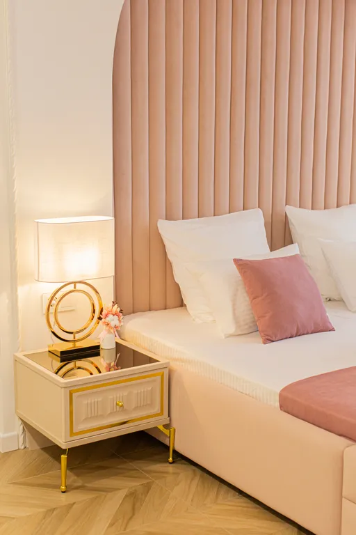 Шикарная квартира на набережной с кондиционером и камином