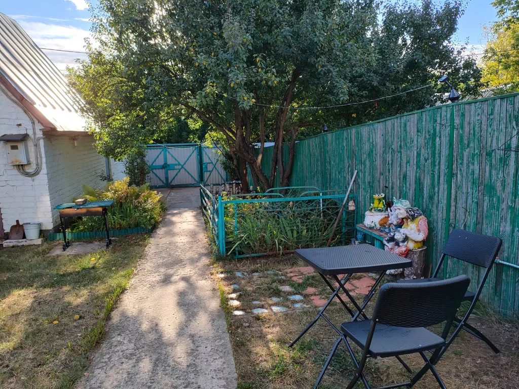 Домик с кондиционером и тихим двориком