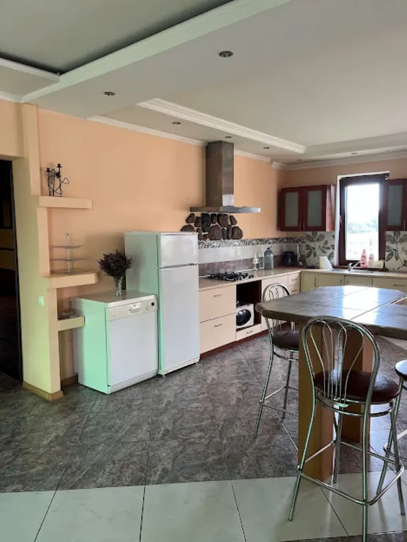 4-комнатный Дом