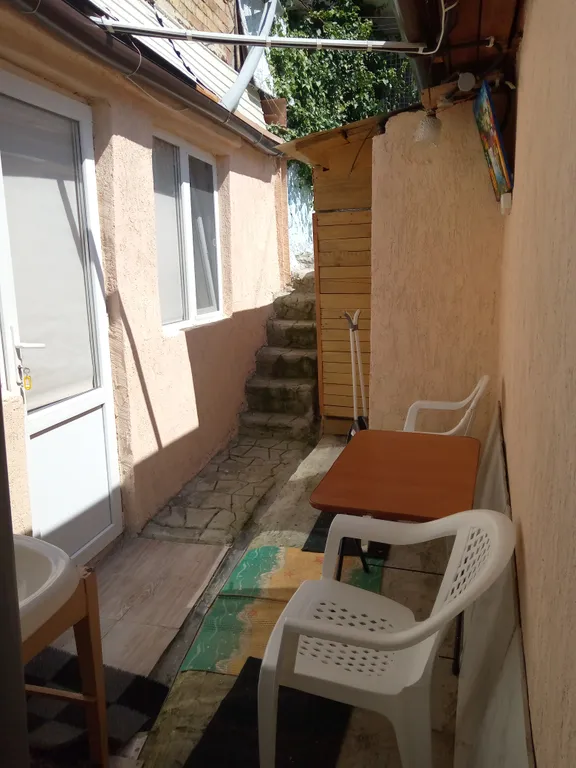 Квартира в самом центре рядом с парком и дворцом