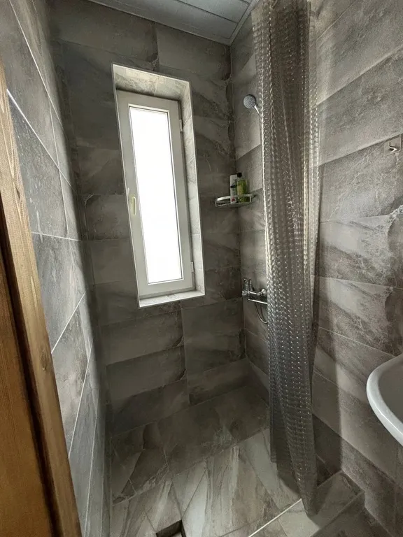 Домик на краю обрыва