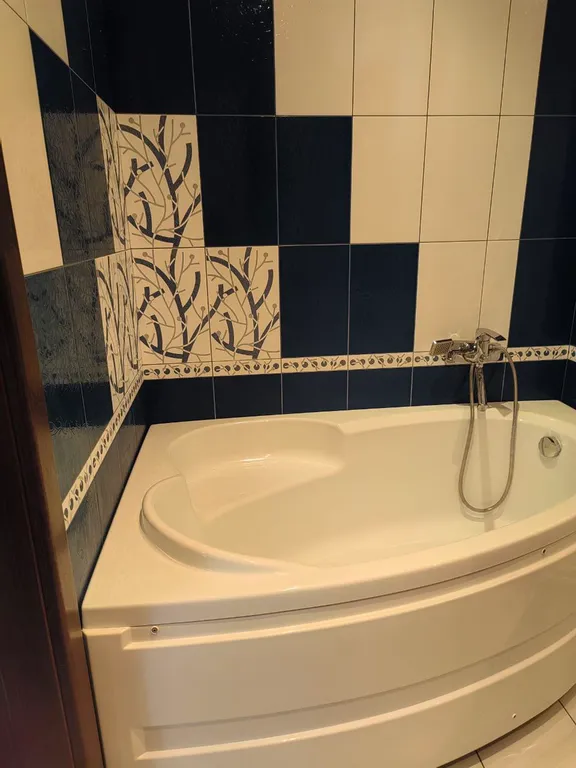 Шикарная квартира класса комфорт в самом центре! Горячая вода есть!