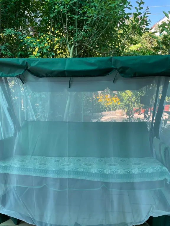 Уютный домик у красавца-эвкалипта