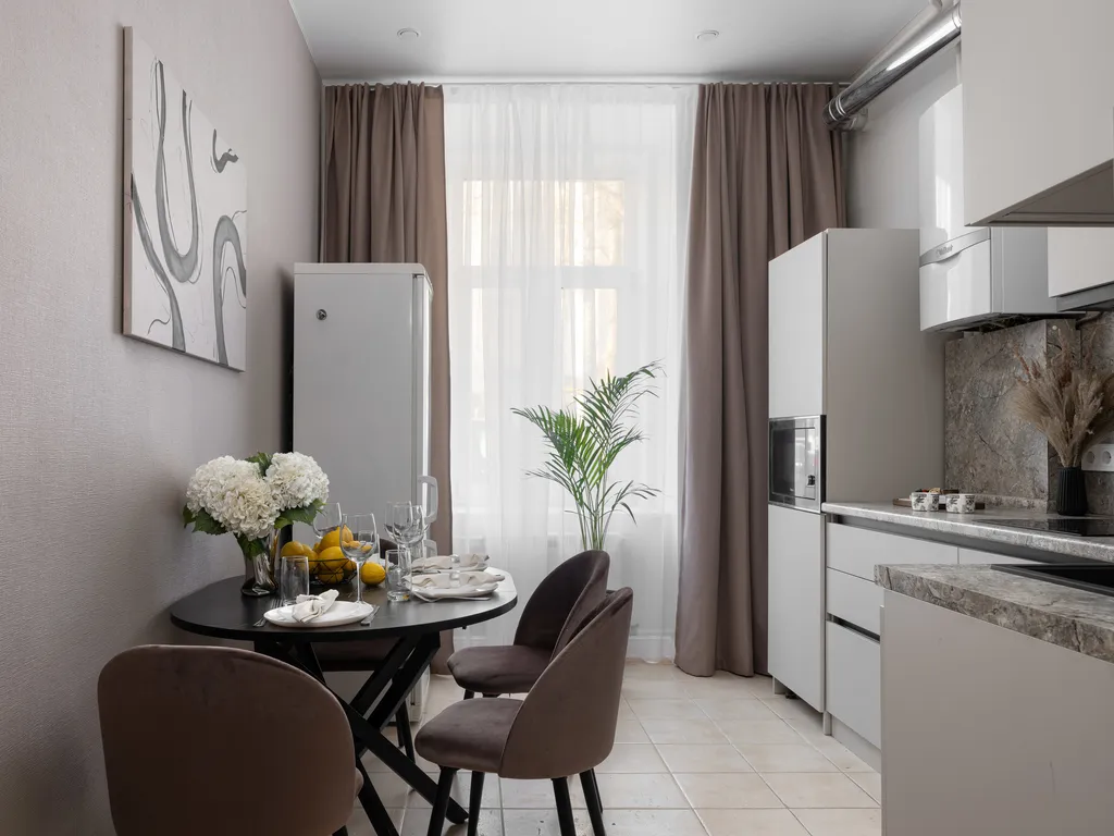 Дизайнерская четверка на патриарших прудах