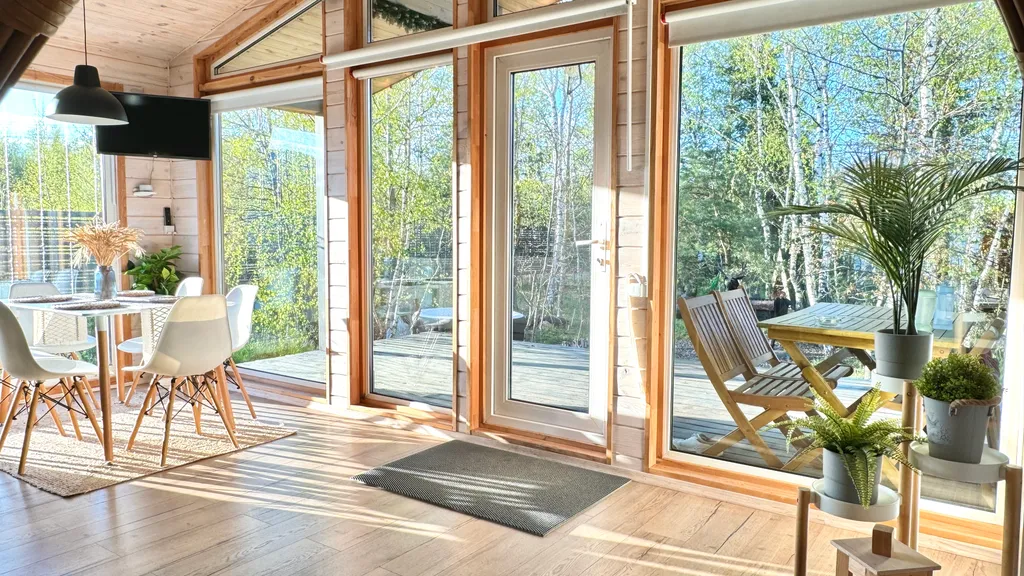 Коттедж Новый дом с баней и уличной джакузи — Ефимово