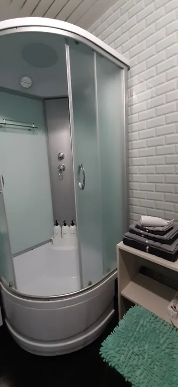 Уютная и светлая квартира рядом с кинотеатром и сосновым парком