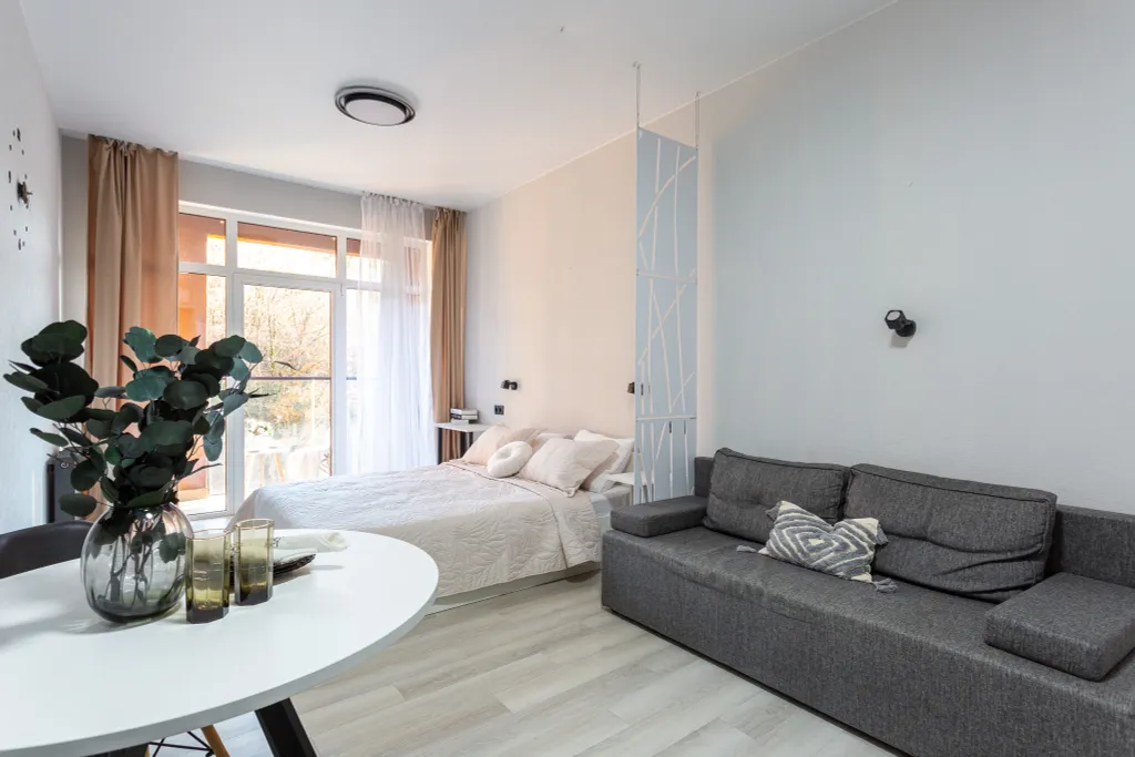 Студия Аллея 114 с балконом и видом на лесопарк