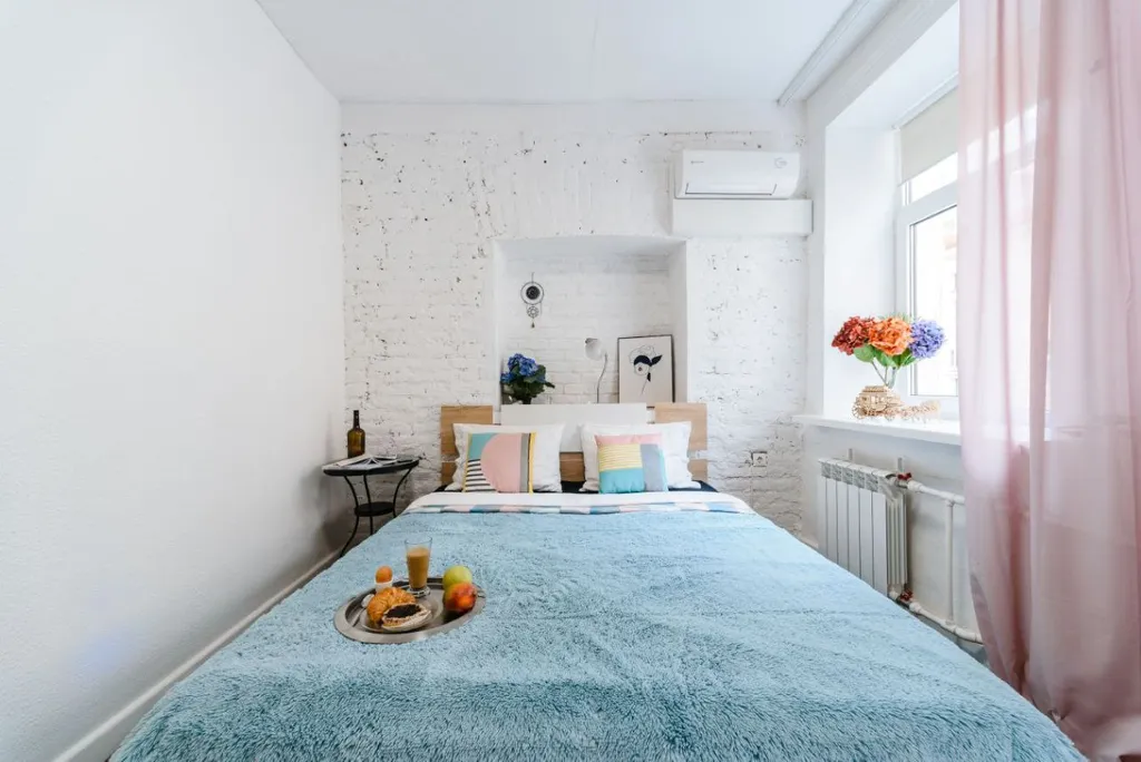 Квартира Трехкомнатные апартаменты 100 м² у Дворцовой площади. Для 8 гостей. — Санкт-Петербург