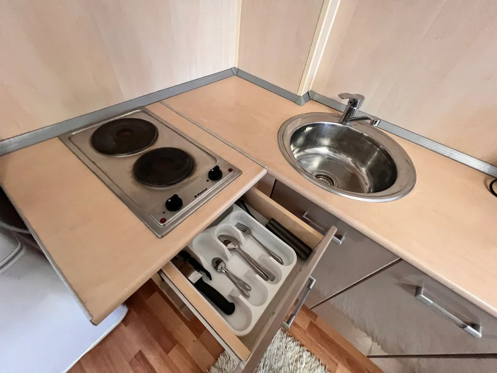 Квартира Уютная, студия, центр города, тц вояж, парковка, кафе, аквапарк — Тюмень