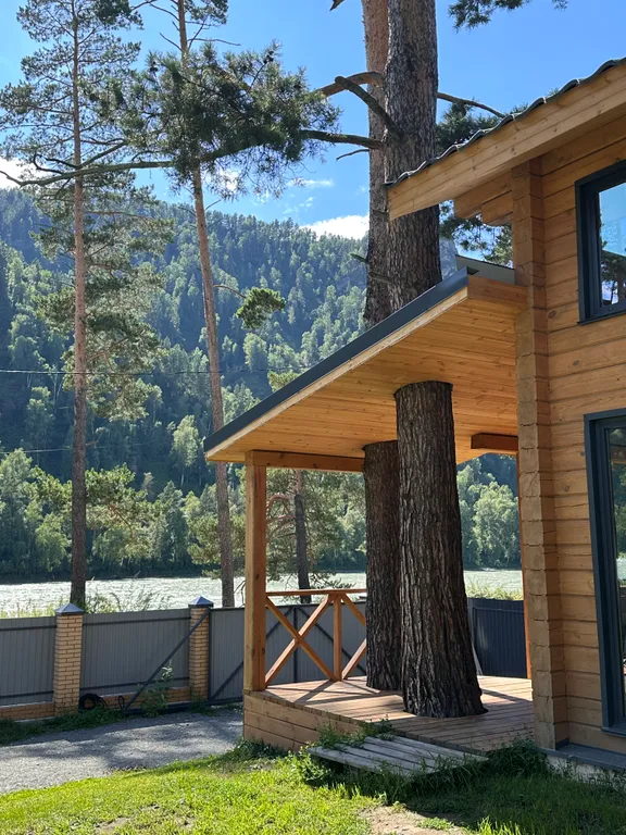 Новый круглогодичный 3-й коттедж на берегу Катуни