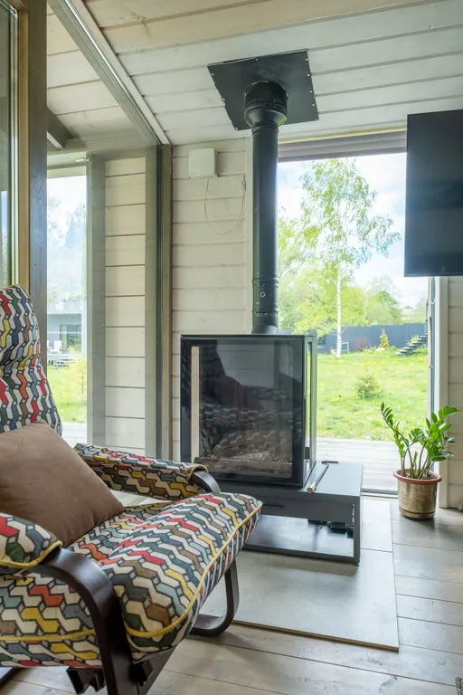 Лисий домик с камином