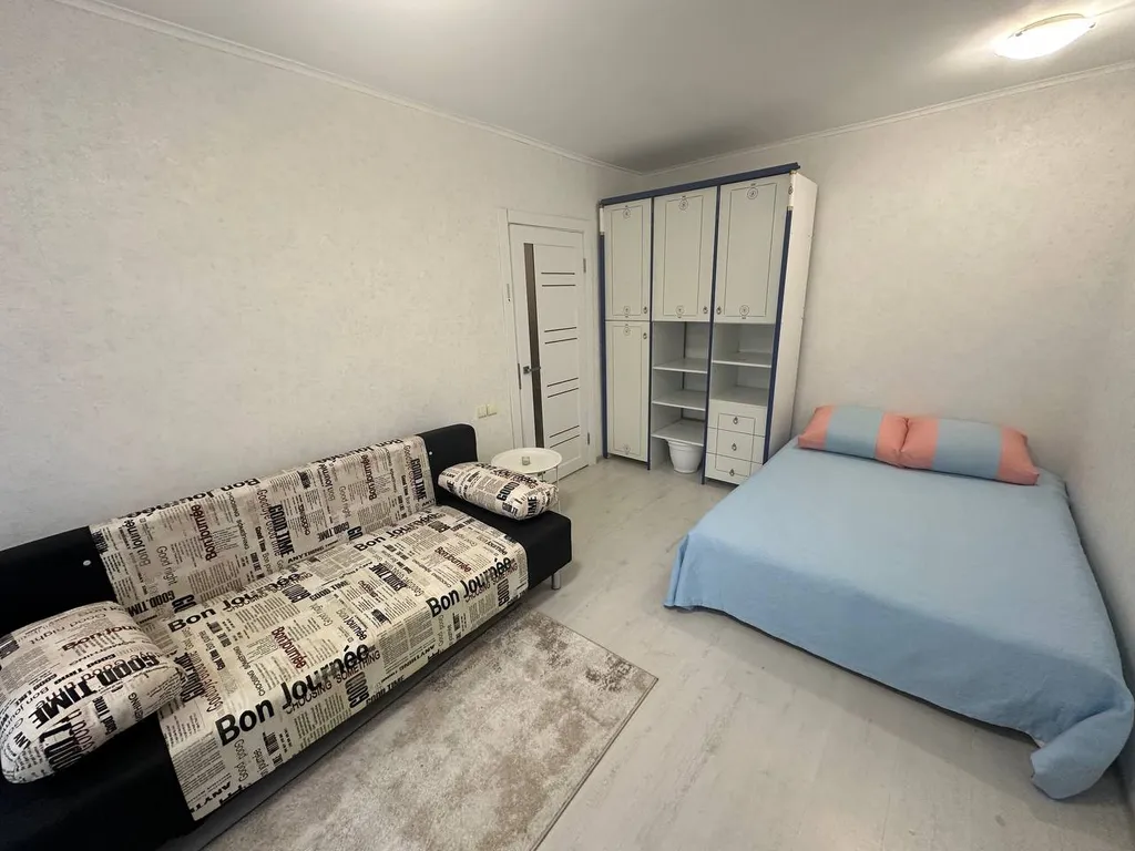 Квартира у набережной