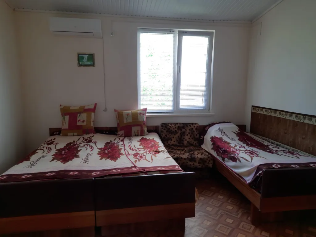 Квартира 2-комнатная Квартира — Евпатория