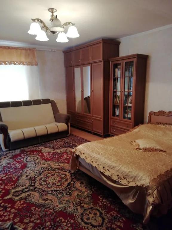 Большой дом на окраине деревни