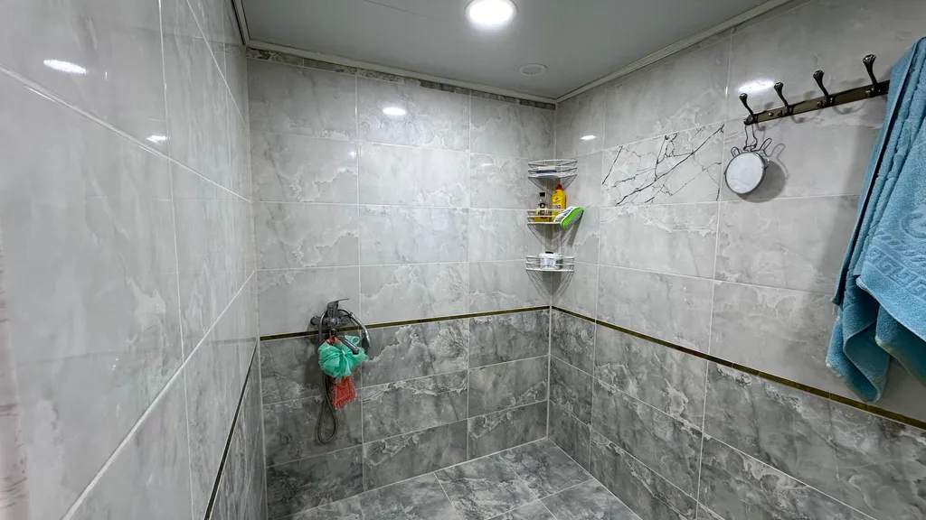 Уютная комнатка во дворе частного дома