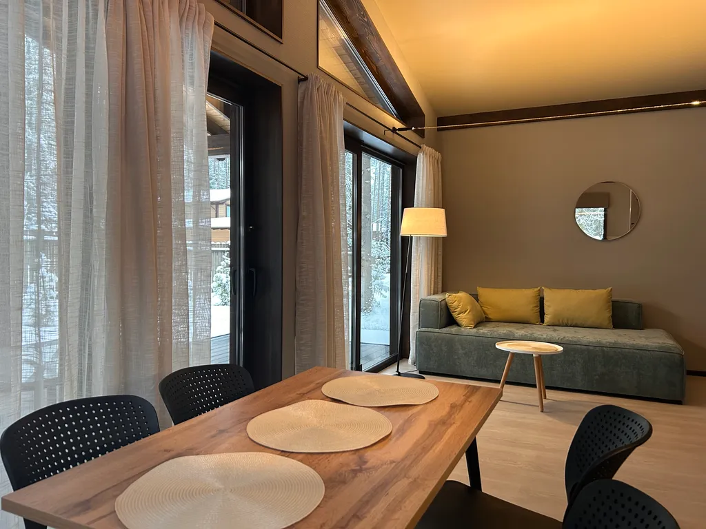 Лесной домик у курорта Охта Парк