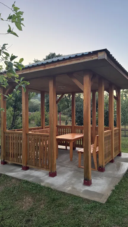 Дом Уединение - лес, река, барбекю-зона, сад, приватный уют