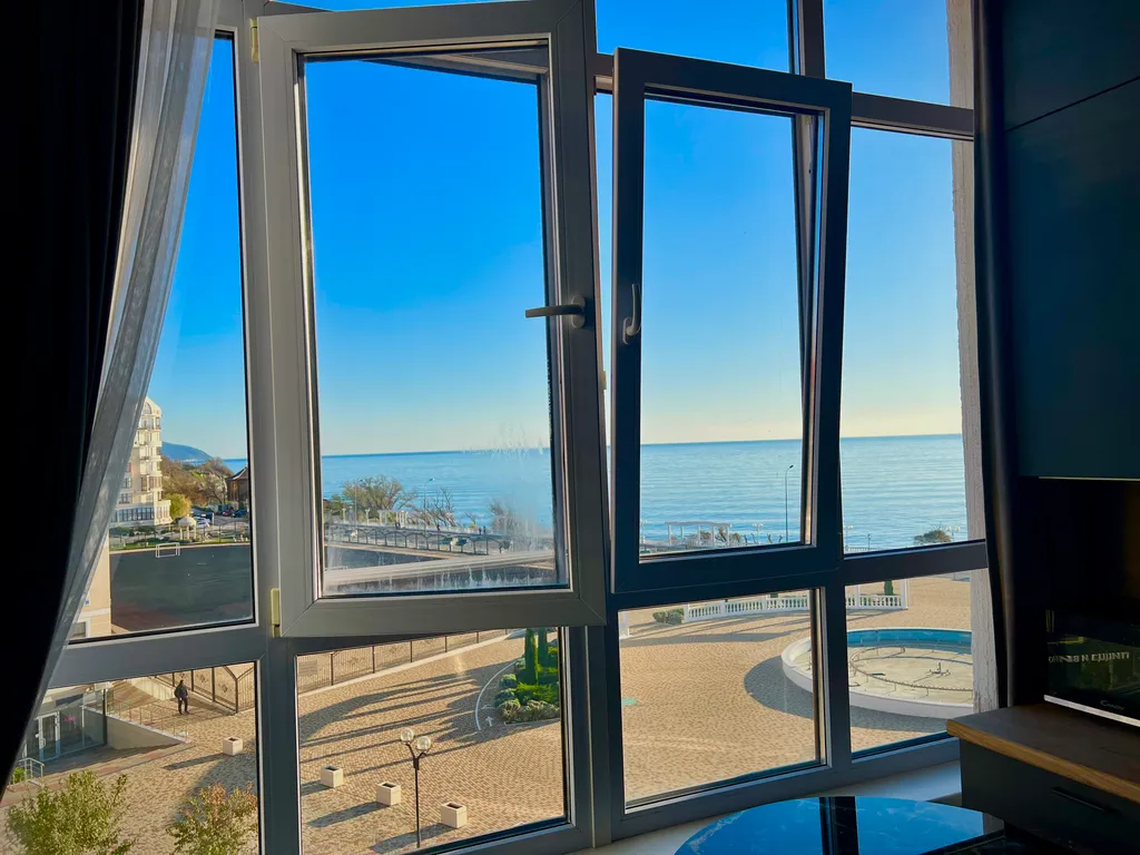 Квартира Квартира Уютная студия с потрясающим видом на море — Геленджик