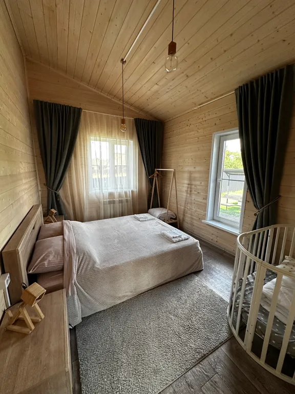 Уютный современный дом рядом с озером