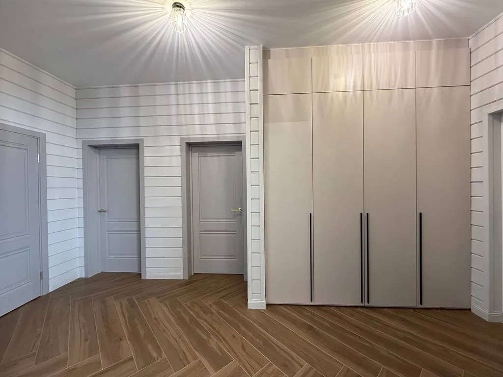 Загородный дом с большой террасой, кострищем и финской сауной