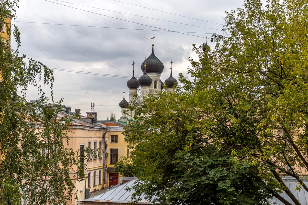 Квартира Уютная квартира рядом с Невским проспектом с видом на собор — Санкт-Петербург