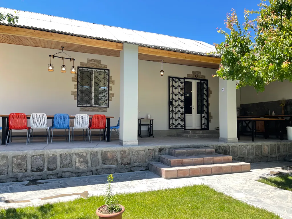 Шикарный дом в центре с бассейном