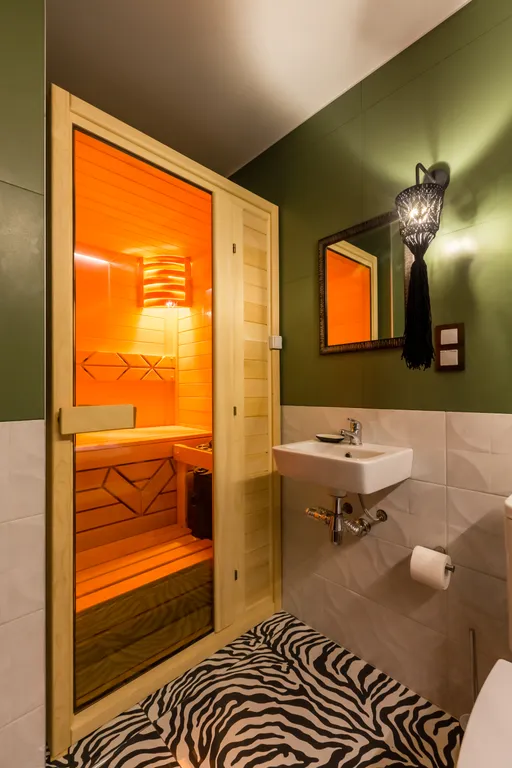 Апартаменты Кварт-Отель студия с сауной и джакузи сафари