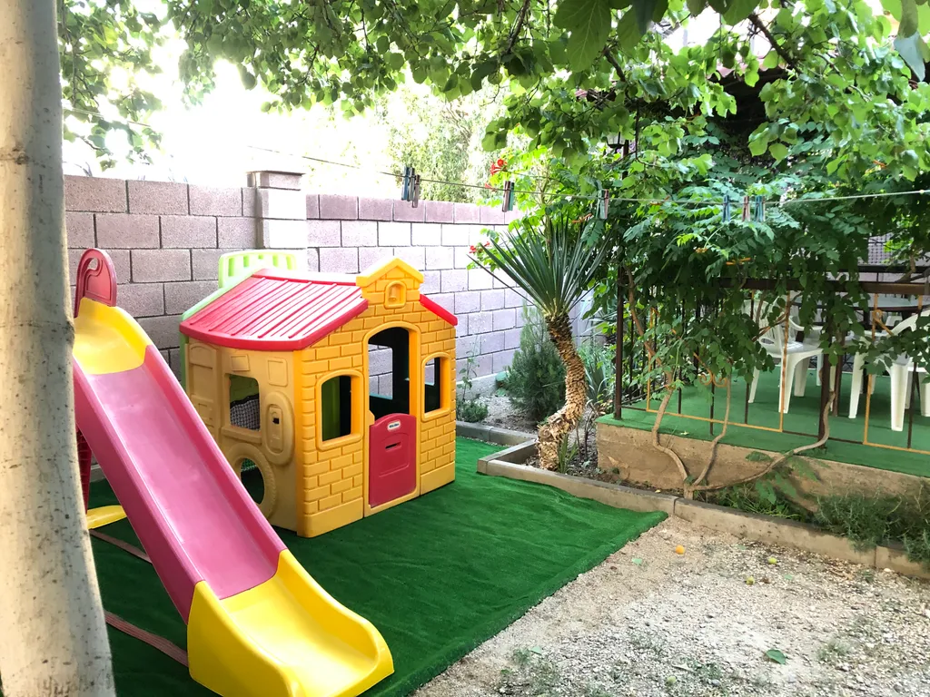 Коттедж Дом с беседкой — Судак