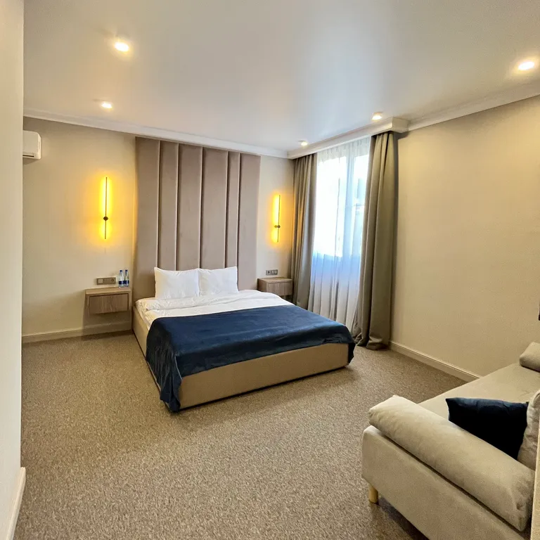 Коттедж с бассейном и баней