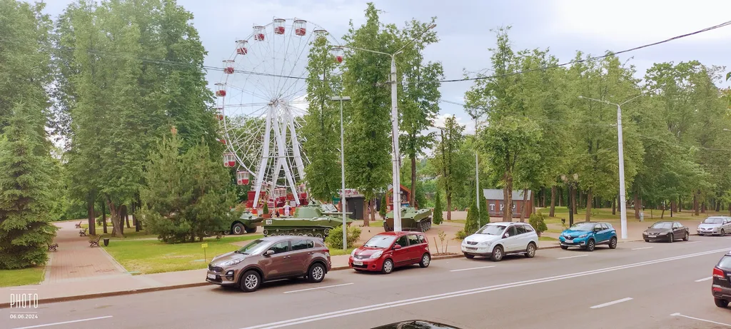 Уютная квартира в самом центре на набережной с видом на парк победы