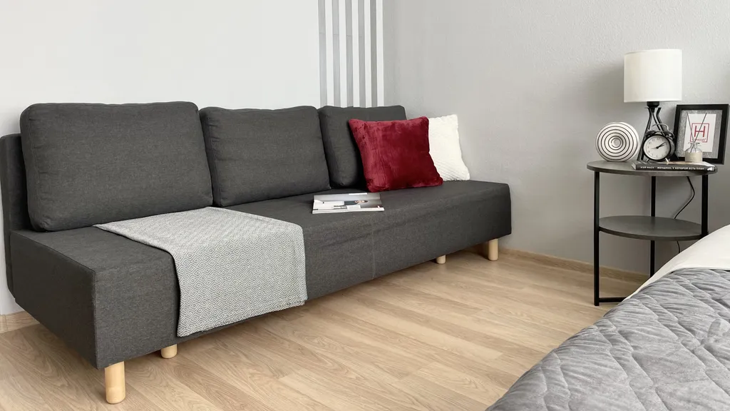 Не в отеле, а в квартире на Репина 77