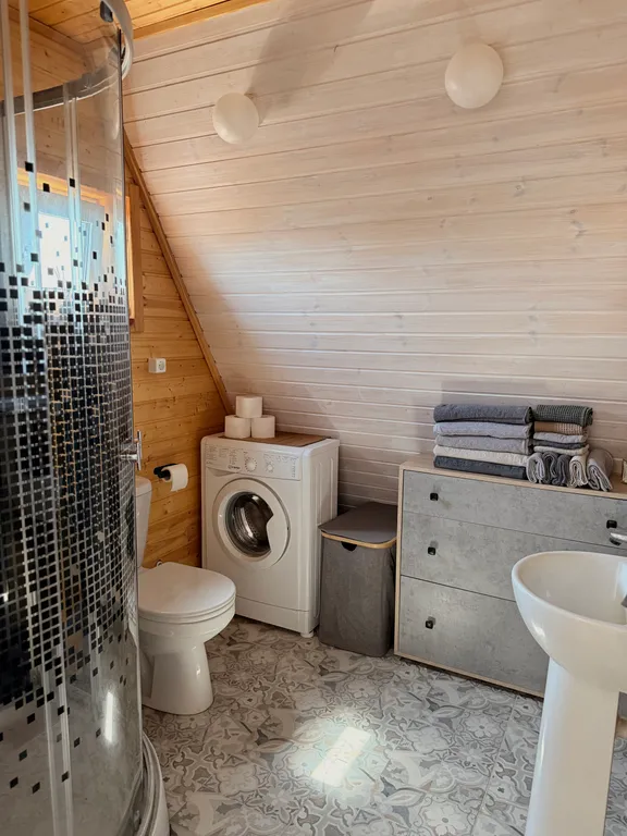 Коттедж Дом А-фрейм на берегу моря, бассейн, баня — Кучугуры