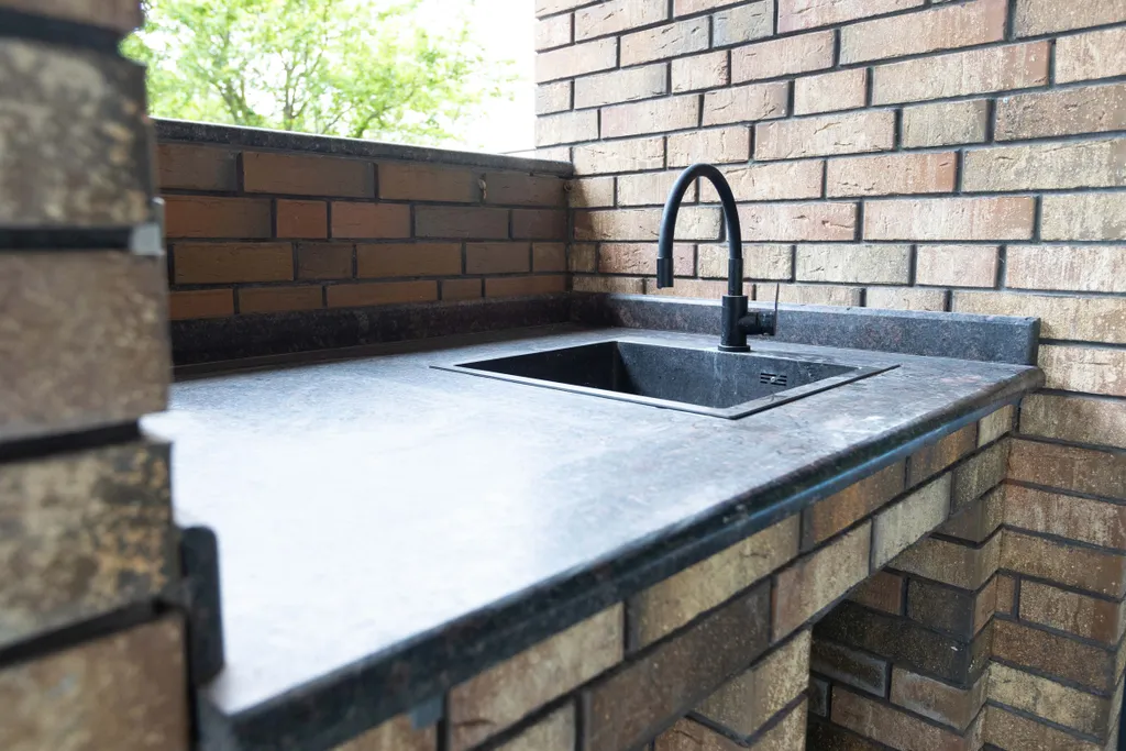 Уединенная вилла в окружении гор на Черноморском побережье