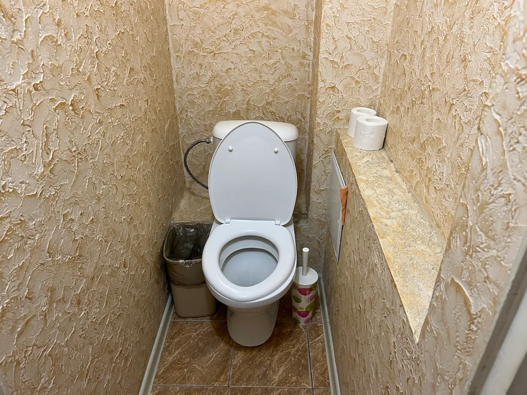 Просторная двухкомнатная с большой кухней у ДК Металлургов